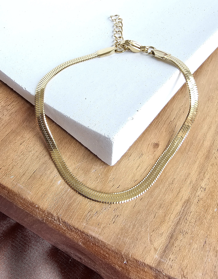 Luxe Gold Herringbone Bracelet